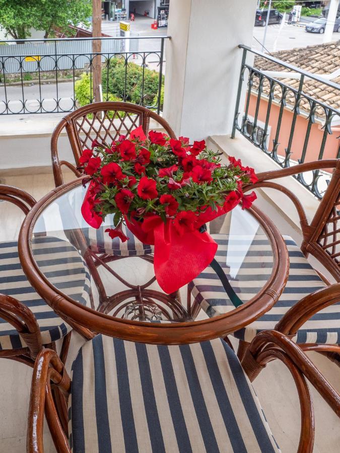 Aleka'S House In Corfu Townアパートメント エクステリア 写真